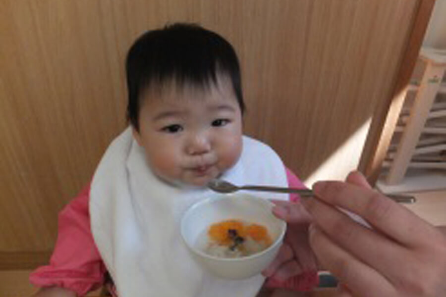 起床/ 午後食(0歳児)おやつ(1,2歳児)