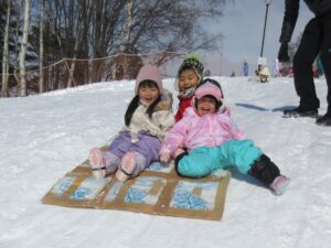 そり遠足”年少組”　飛鳥山公園へ行って来ました❅